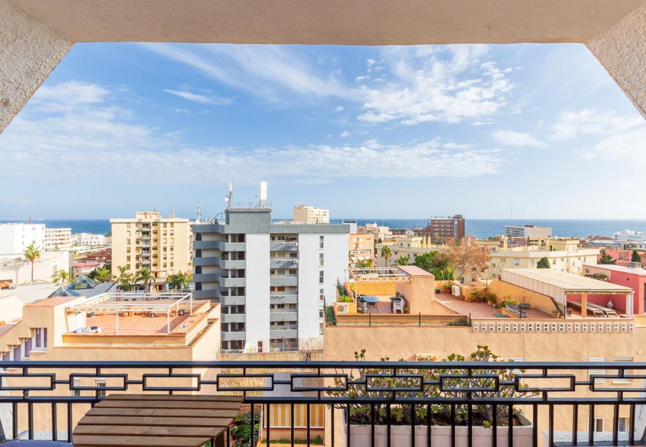 Reformado Apartamento En El Centro Con Vista Al Mar Торемолинос Екстериор снимка
