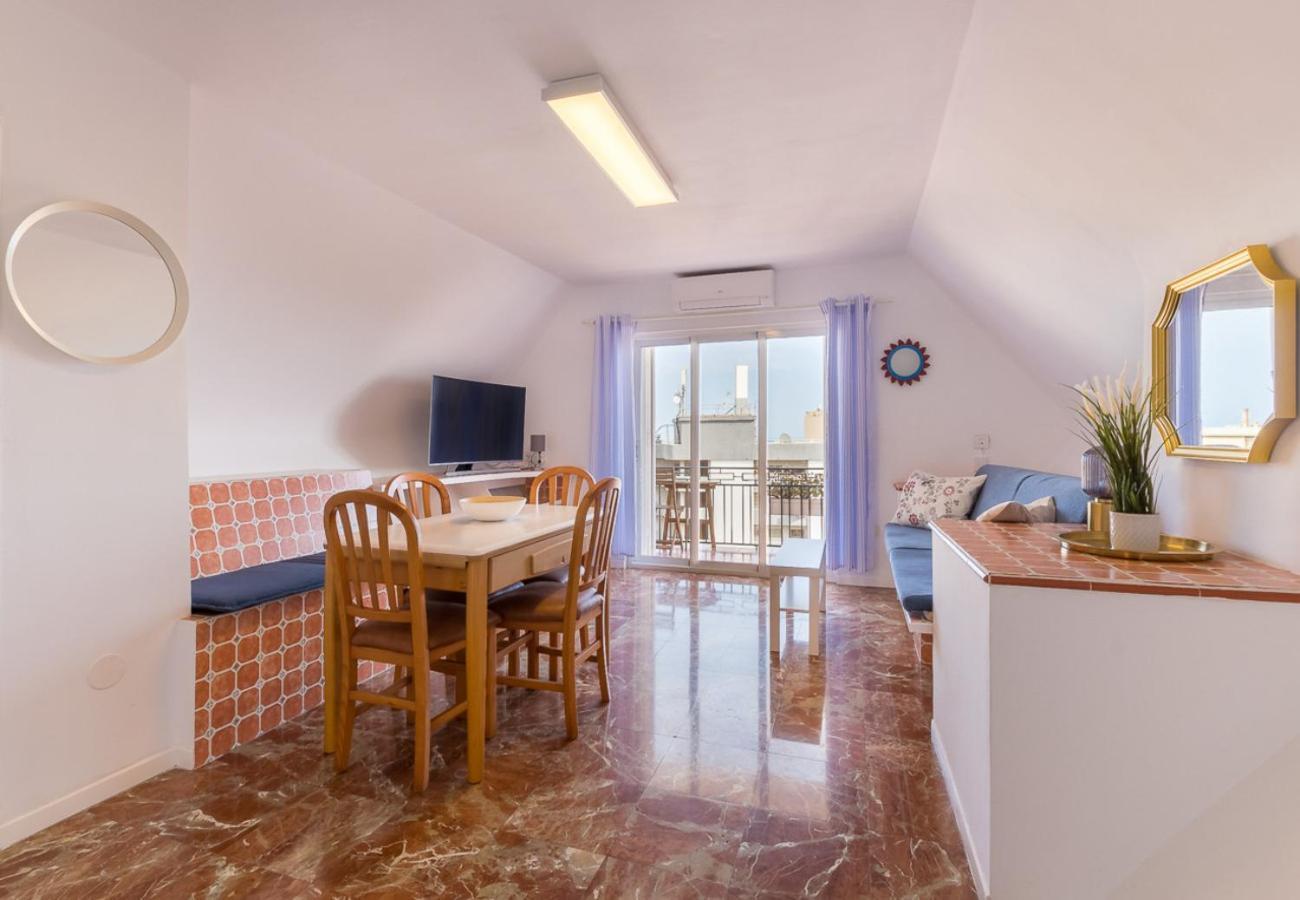 Reformado Apartamento En El Centro Con Vista Al Mar Торемолинос Екстериор снимка